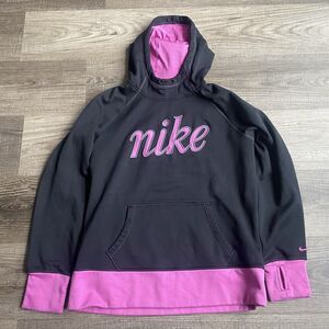 Nike Hoodie Therma Fit Womens Large Black Pink Spellout Swoosh Logo Sleeve